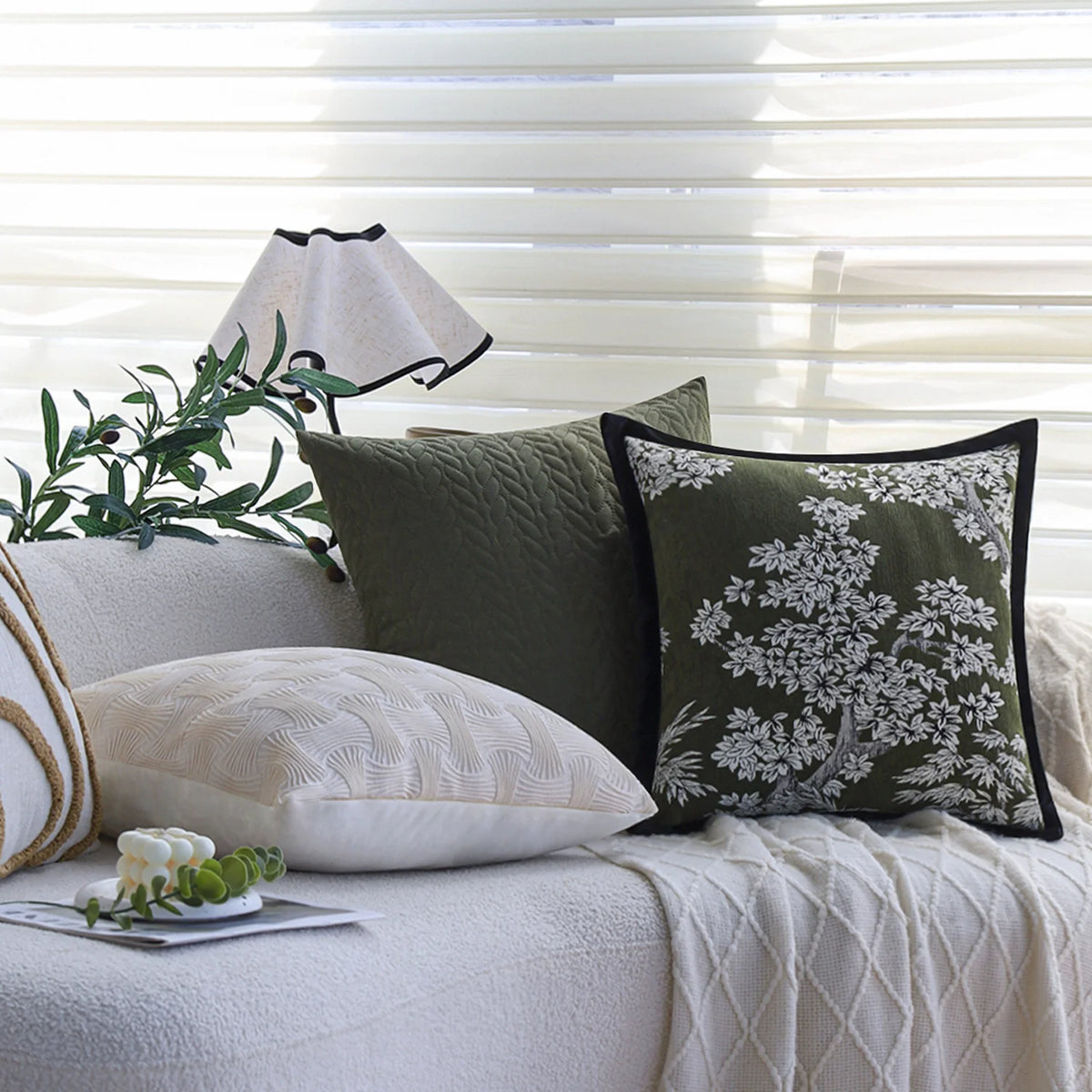 Pillow Cover Hand-Tufted Loops Cotton-Linen 18x18