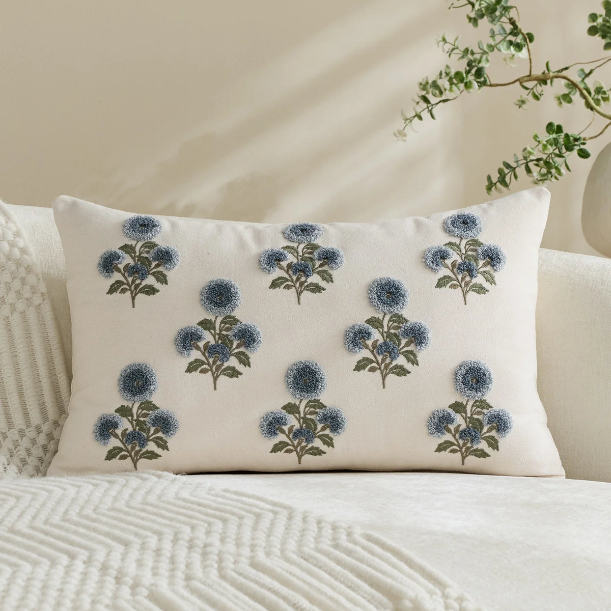 Pillow Cover Tufted Floral Embroidery Cotton-Linen Hidden Zipper