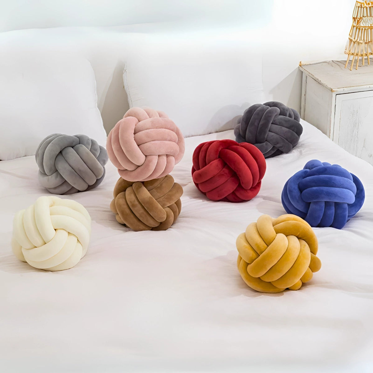 Pillow Scandinavian Knot Crystal Velvet Cotton Fill 11 Inch