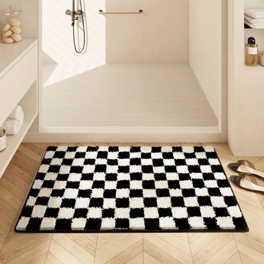 Plush Checkered Microfiber Bath Mat (Non-Slip Backing)