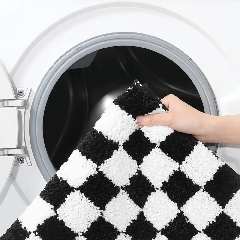 Plush Checkered Microfiber Bath Mat (Non-Slip Backing)