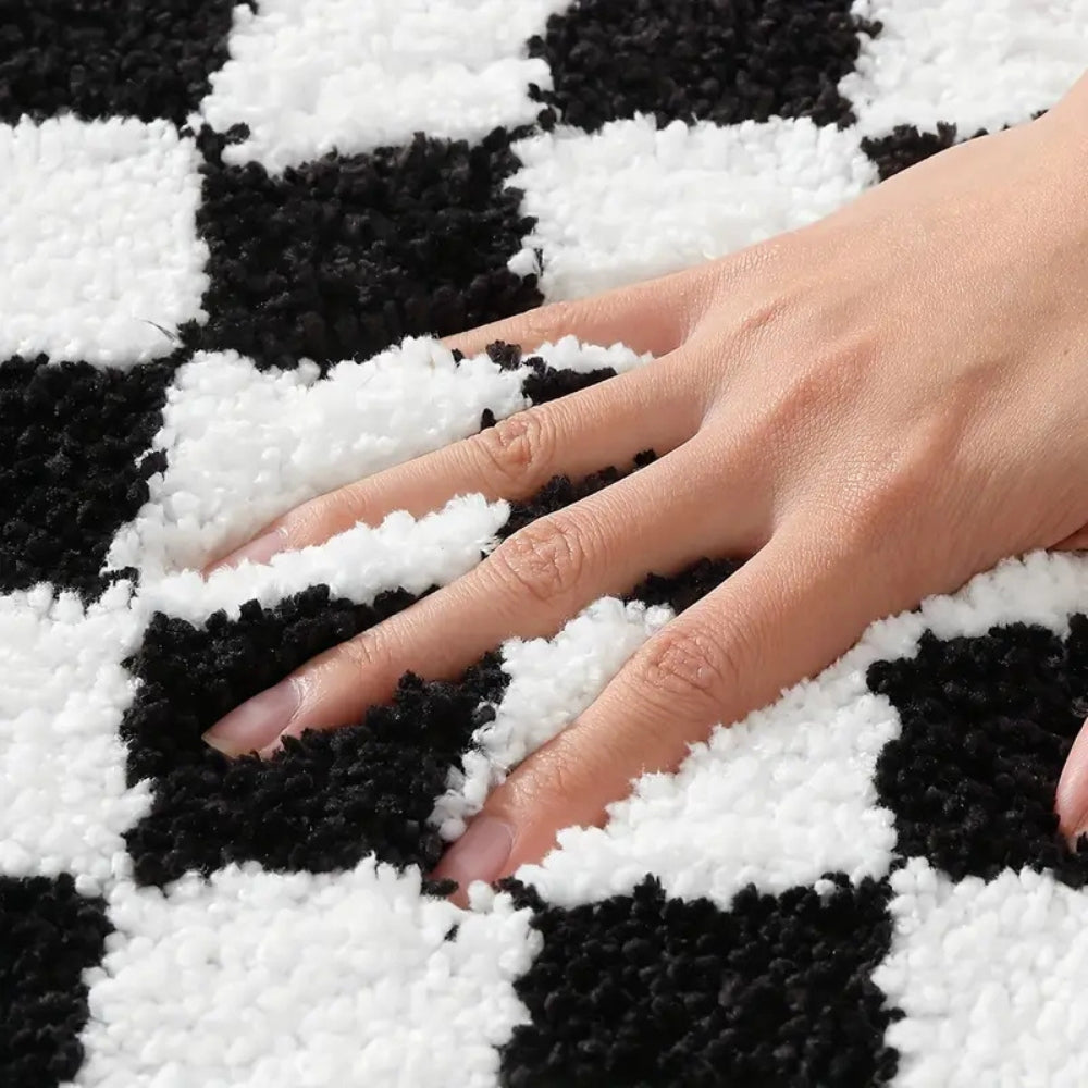 Plush Checkered Microfiber Bath Mat (Non-Slip Backing)