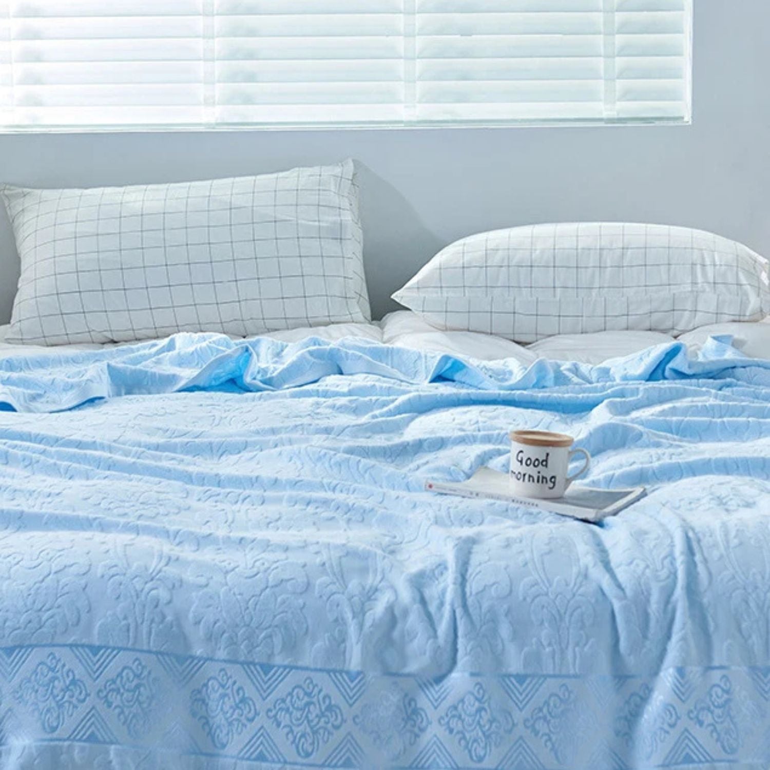 Plush Jacquard Floral Microfiber Throw Blanket