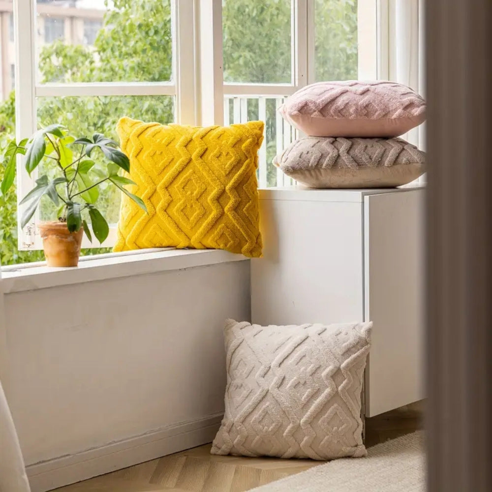 Plush Microfiber Diamond-Pattern Cushion Cover (18x18 in)
