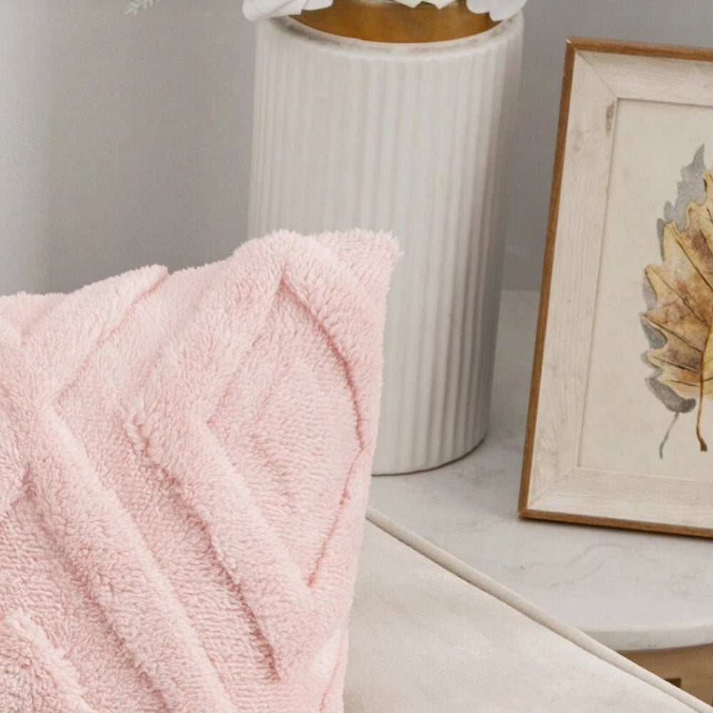 Plush Microfiber Diamond-Pattern Cushion Cover (18x18 in)
