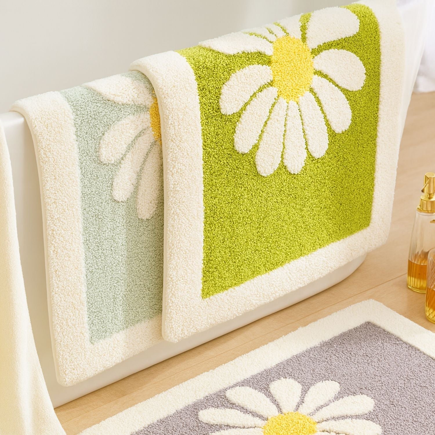 Plush Microfiber Non-Slip Bath Mat (Machine Washable)