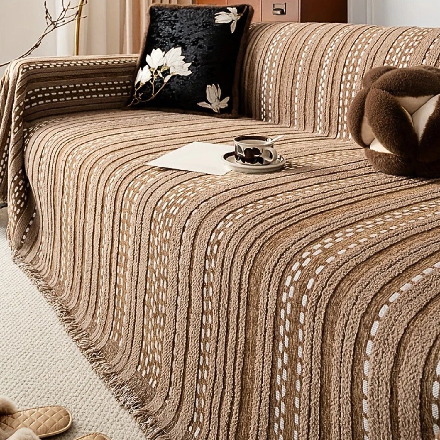 Plush Microfiber Non-Slip Pet-Scratch Resistant Sofa Cover Blanket