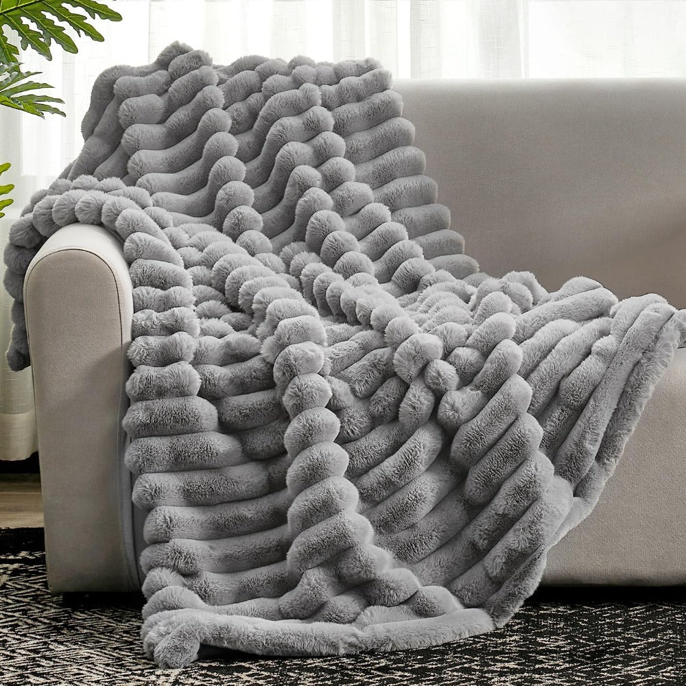 Plush Ribbed Lightweight Throw Blanket (Four-Season)