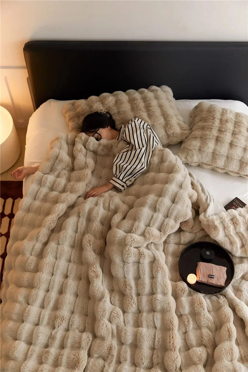 Plush Throw Blanket Ultra-Soft Machine Washable
