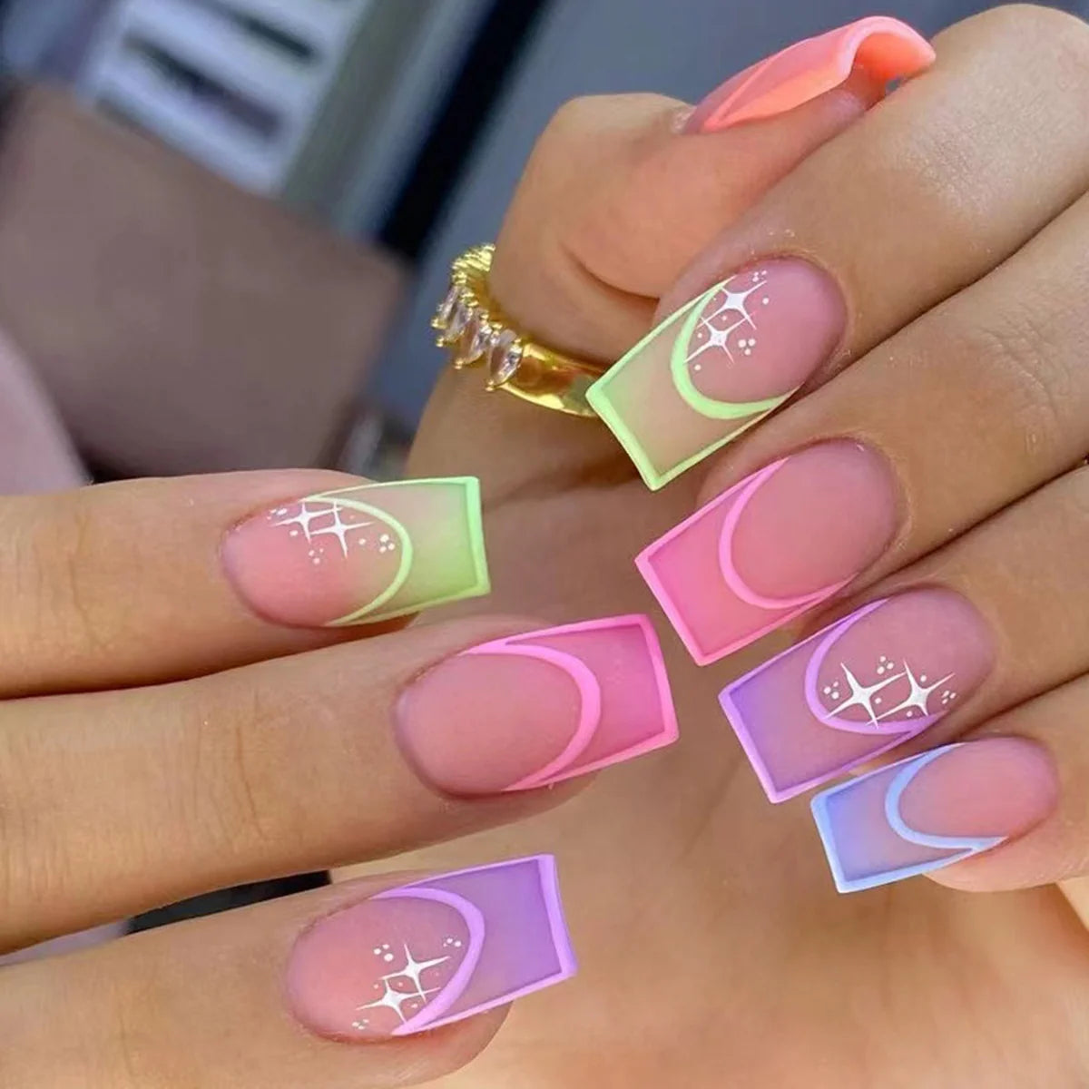 Press-On Nail Extensions Geometric Gradient Pink Easy Application
