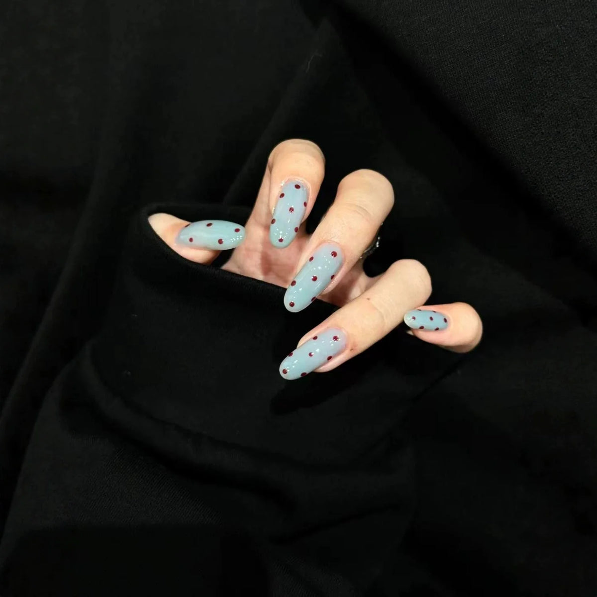 Press-On Nail Extensions Glue-Free Floral & Dot Design