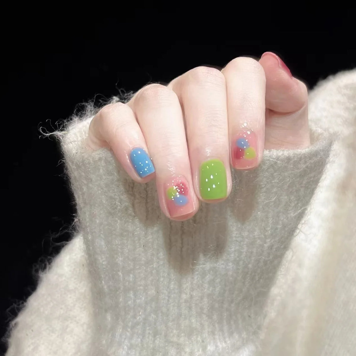 Press-On Nail Extensions Intricate Floral Art Easy Application