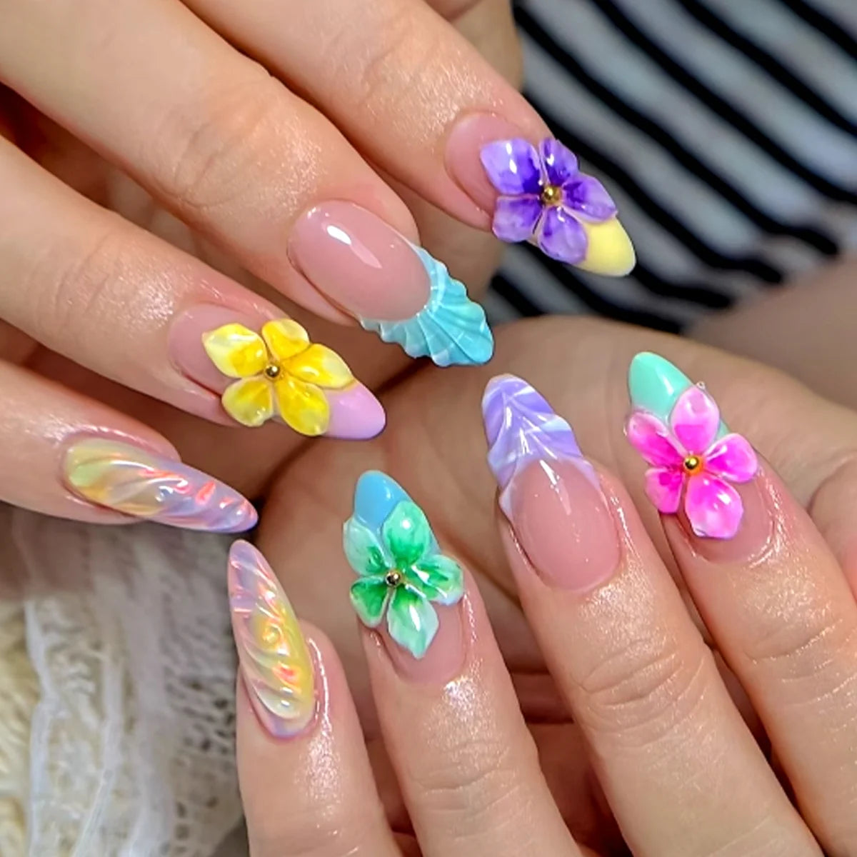 Press-On Nail Kit 24 Floral Nails & Tools