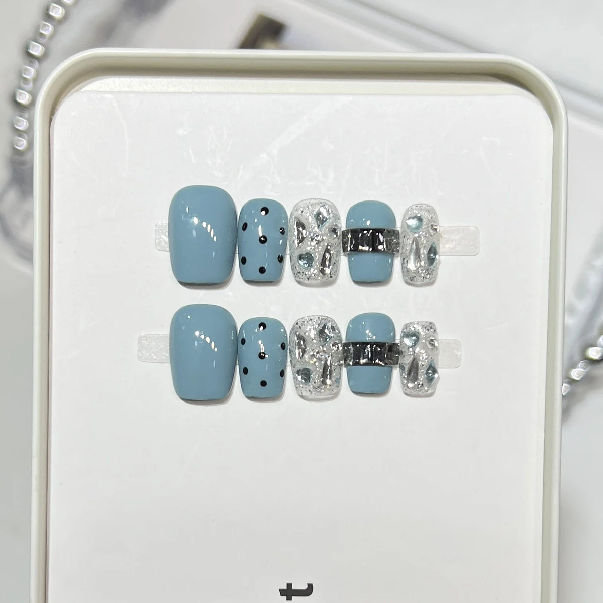 Press-On Nail Kit Artistic Designs Non-Damaging Adhesive