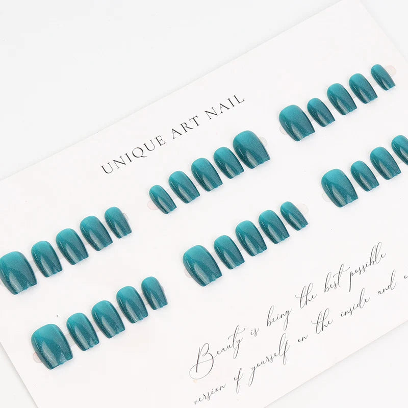 Press-On Nail Kit Glossy Short Adhesive Tabs