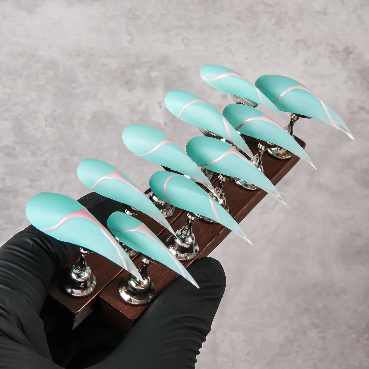 Press-On Nail Kit Stiletto Comfort Fit Easy Application