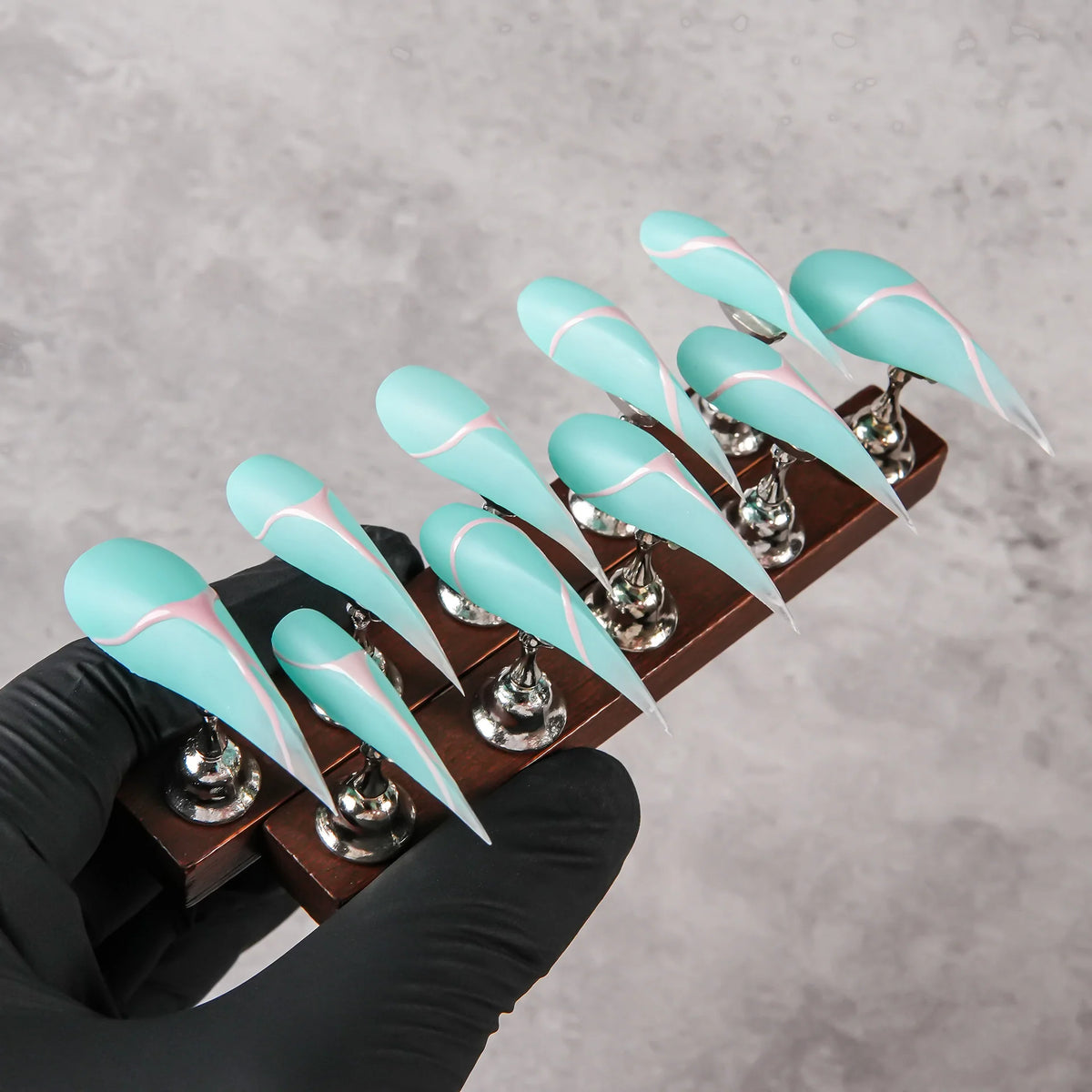 Press-On Nail Kit Stiletto Comfort Fit Easy Application
