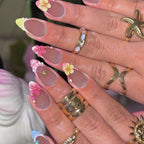 Press-On Nail Set 24-Piece Floral Design