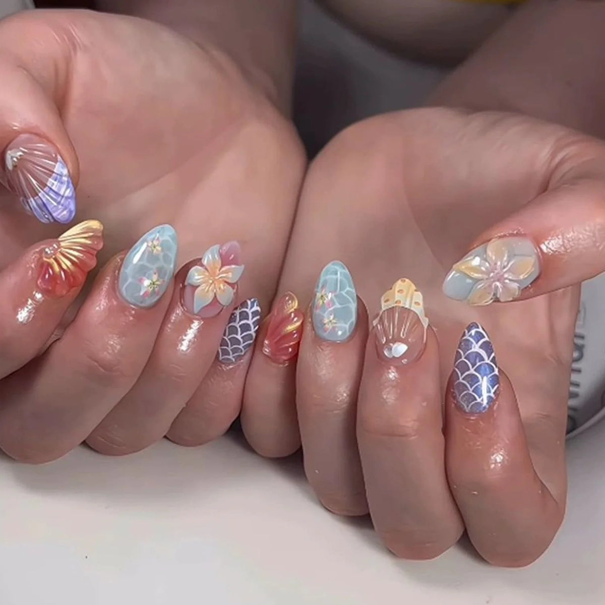 Press-On Nail Set 30-Piece Self-Adhesive Artistic Designs