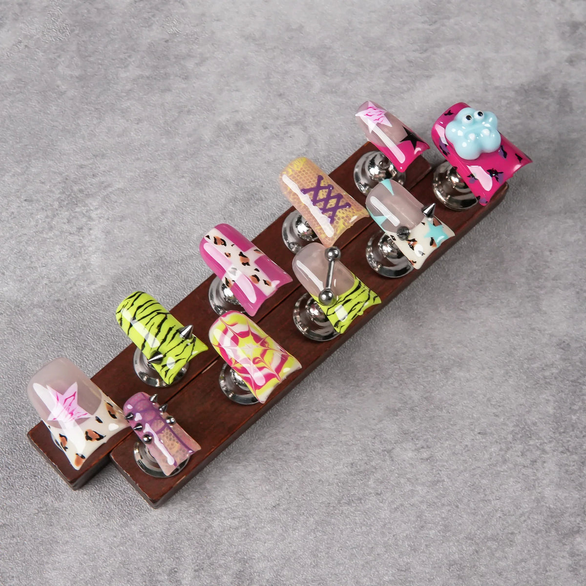 Press-On Nail Set 3D Designs Ready Adhesive