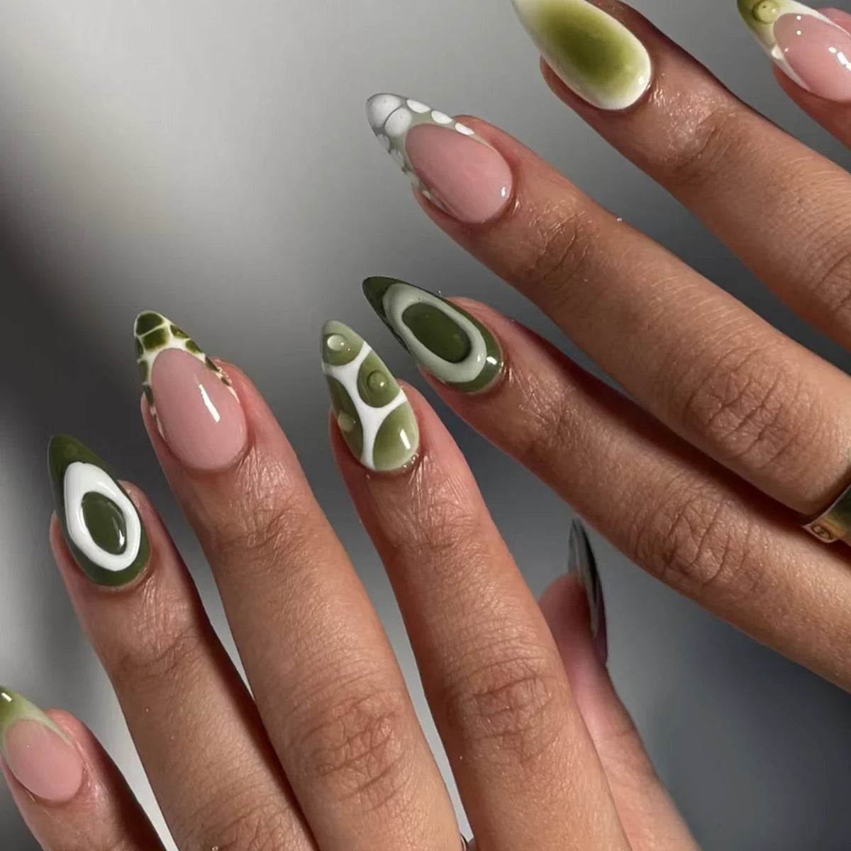 Press-On Nail Set Abstract Art Glossy Finish