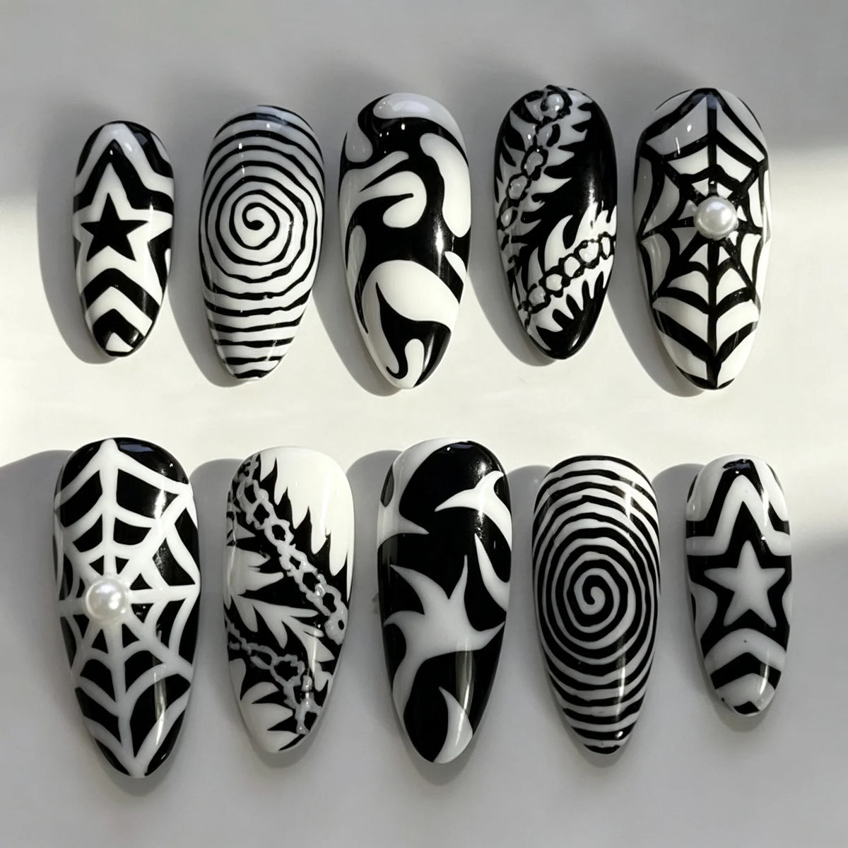 Press-On Nail Set Abstract Art Peel-And-Stick