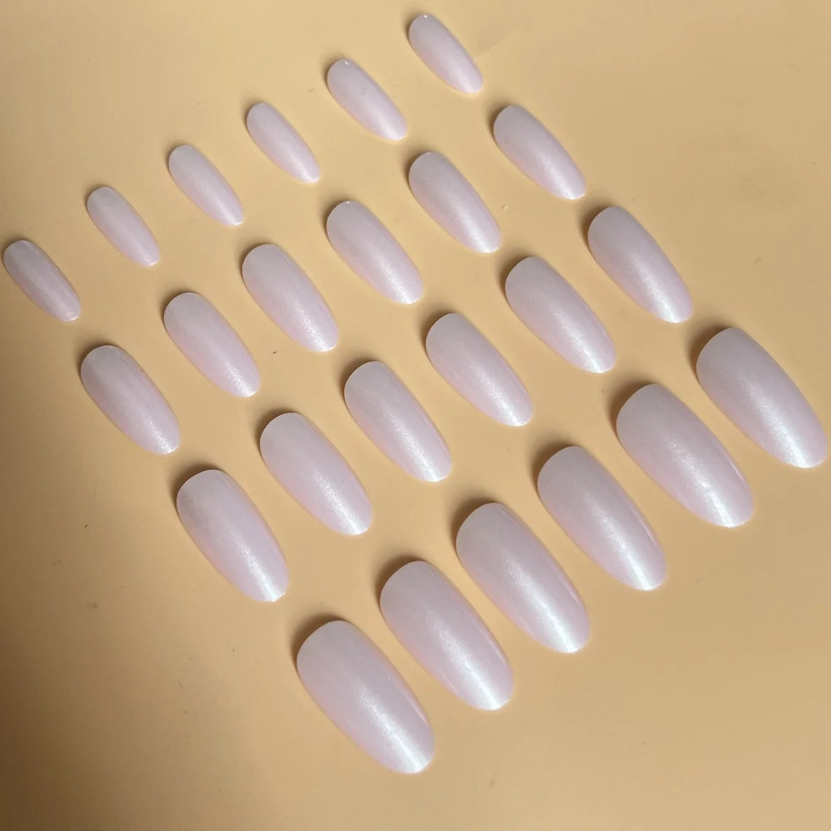Press-On Nail Set Almond Shape Peel & Stick