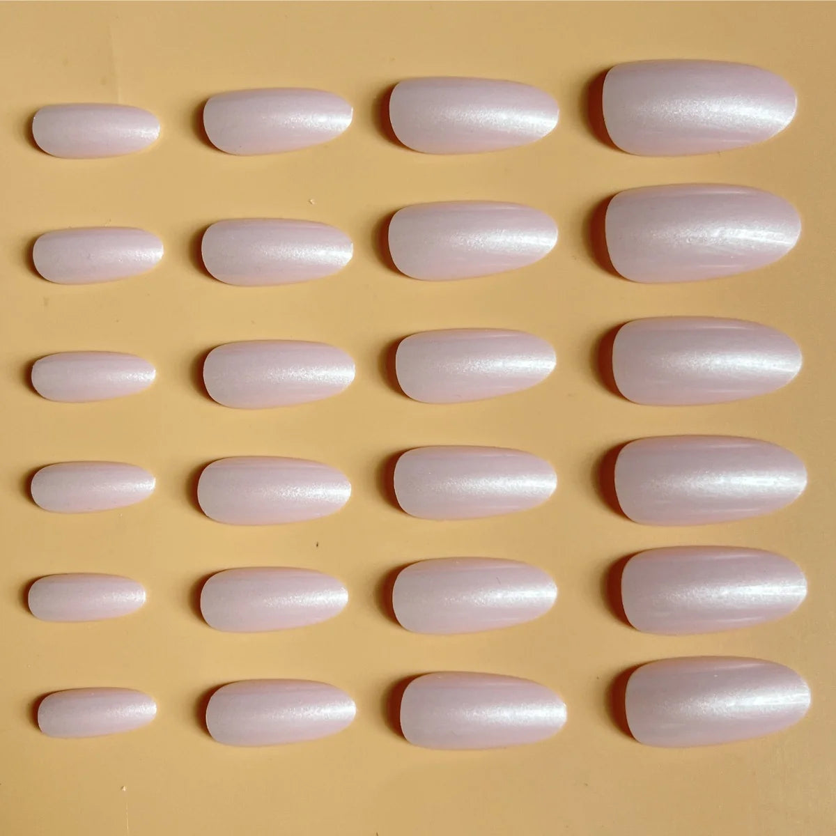 Press-On Nail Set Almond Shape Peel & Stick