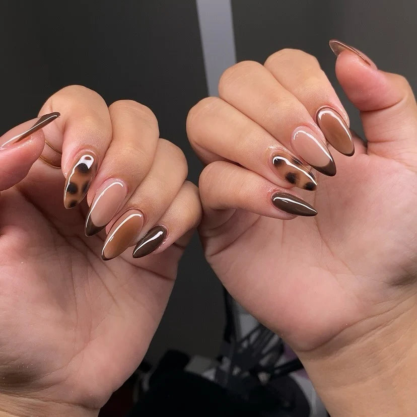 Press-On Nail Set Almond Shape Reusable & Tool-Free