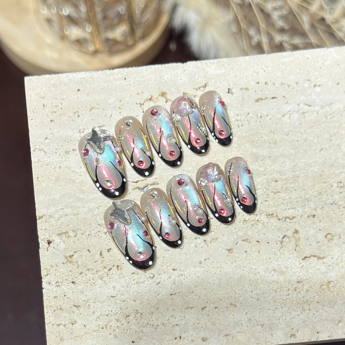 Press-On Nail Set Articulated Gemstone Accents Long-Lasting