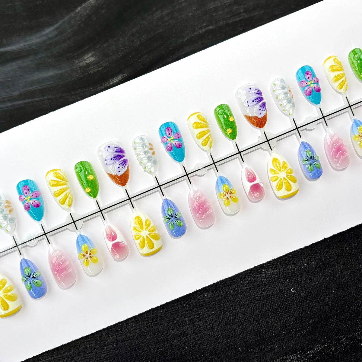 Press-On Nail Set Artisan Floral Strong Adhesive