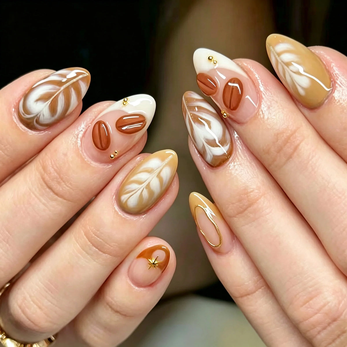 Press-On Nail Set Artisanal Designs & Easy Application
