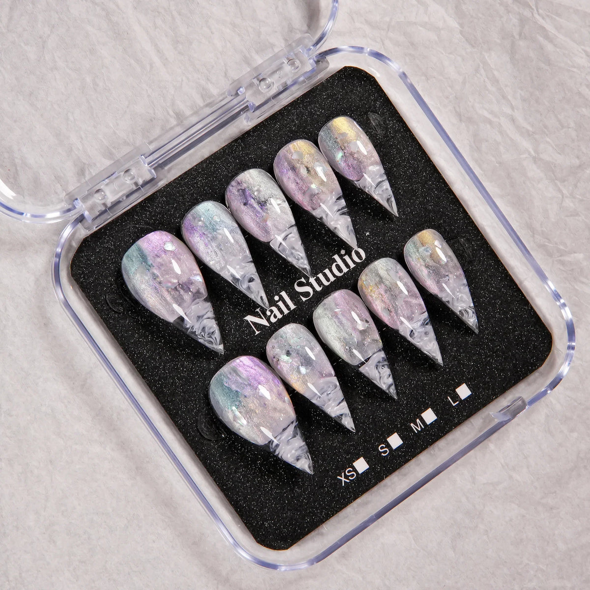 Press-On Nail Set Artistic Design Lightweight Easy Apply