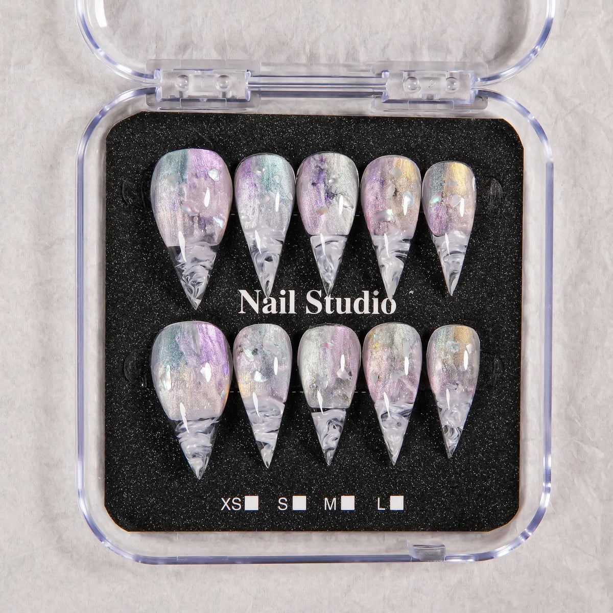 Press-On Nail Set Artistic Design Lightweight Easy Apply