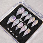 Press-On Nail Set Artistic Design Lightweight Easy Apply