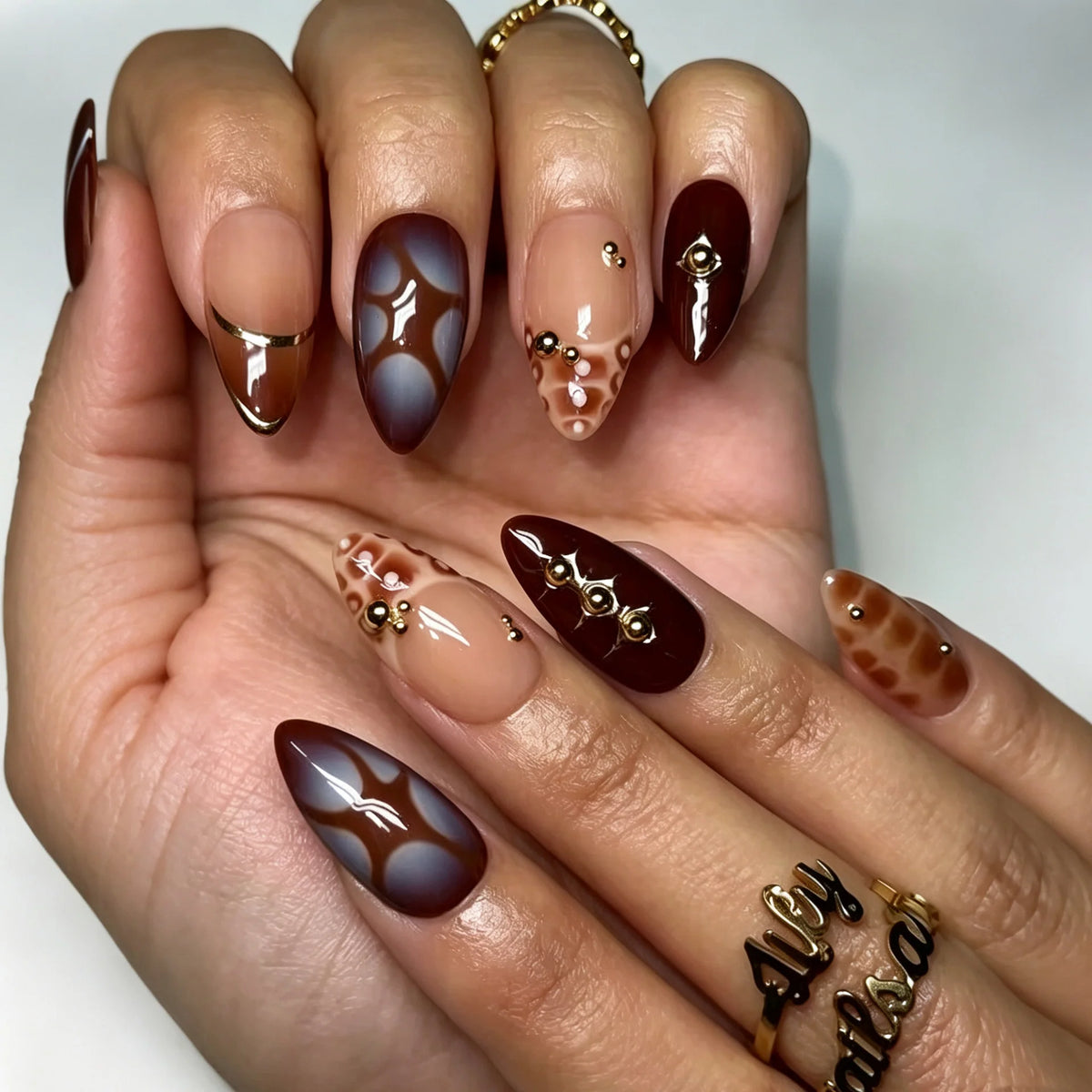 Press-On Nail Set Artistic Designs Easy Application