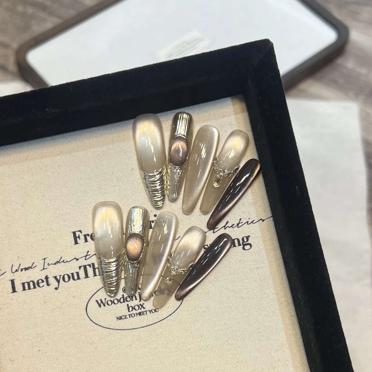 Press-On Nail Set Artistic Designs Reusable