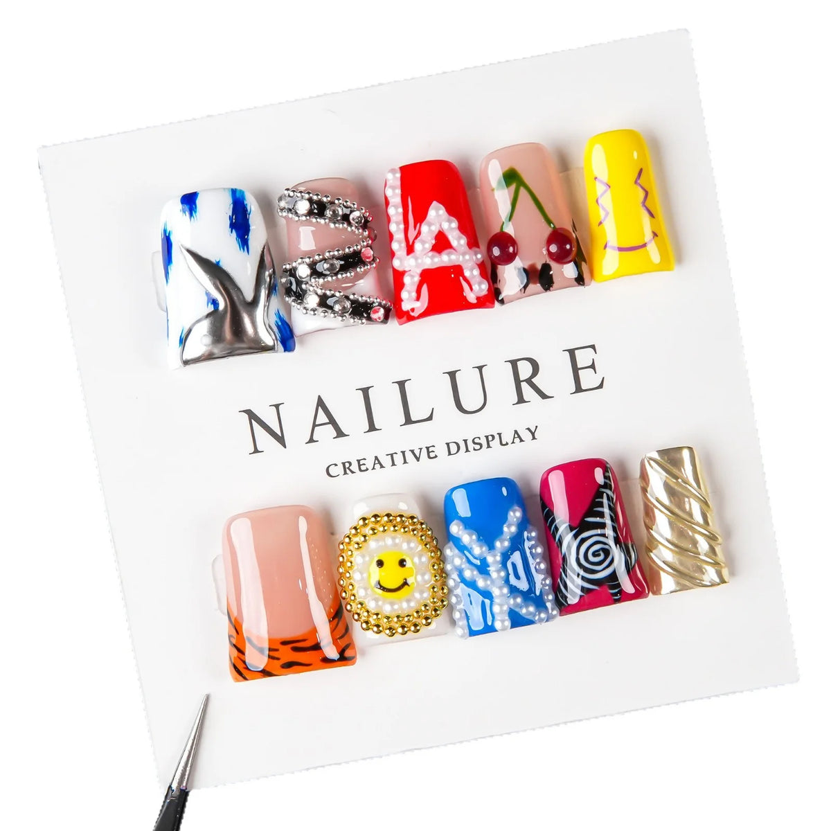 Press-On Nail Set Artistic Floral Easy Application & Comfortable Fit