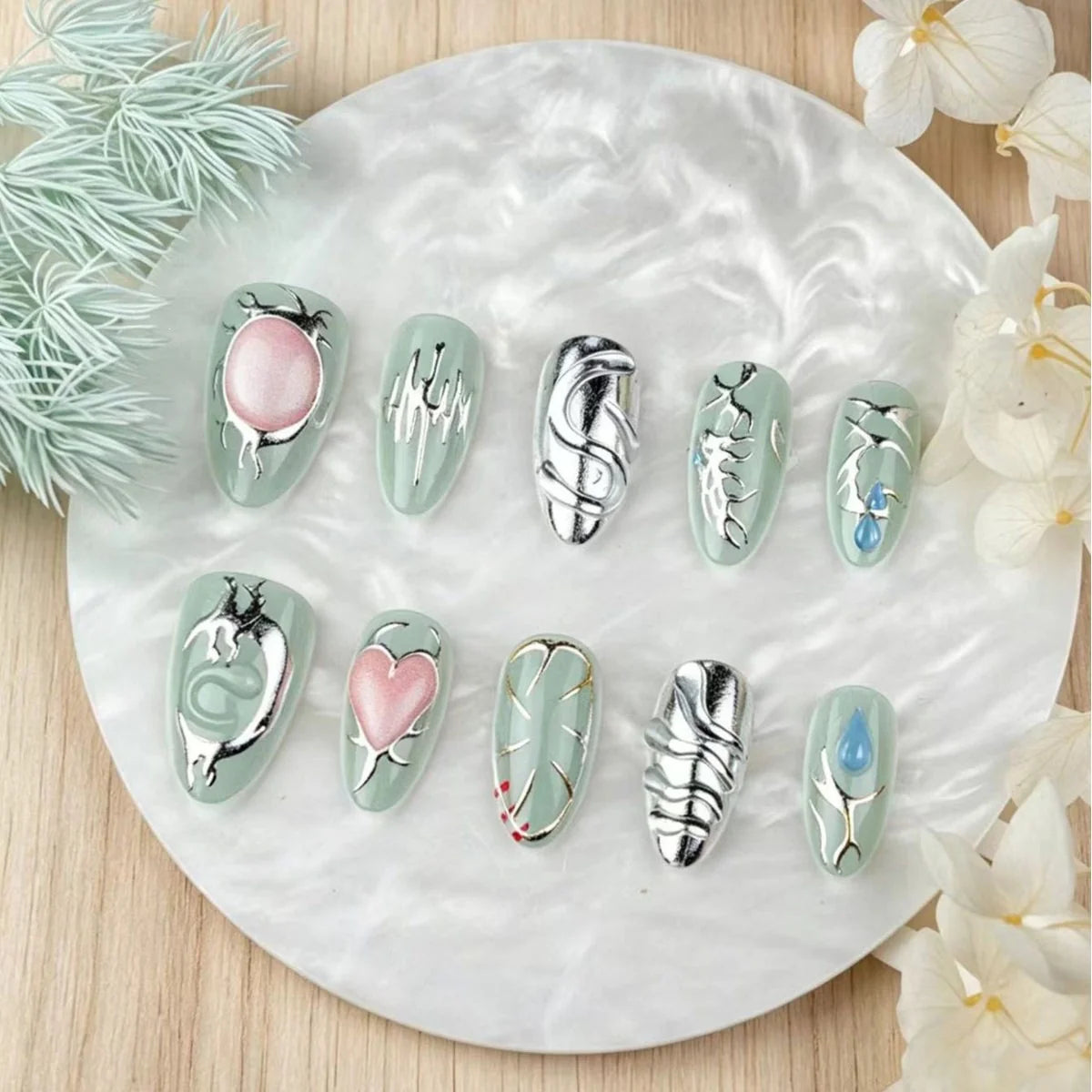 Press-On Nail Set Artistic Metallic Reusable
