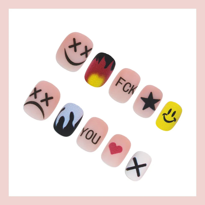 Press-On Nail Set Artistic Motifs Easy Apply & Remove