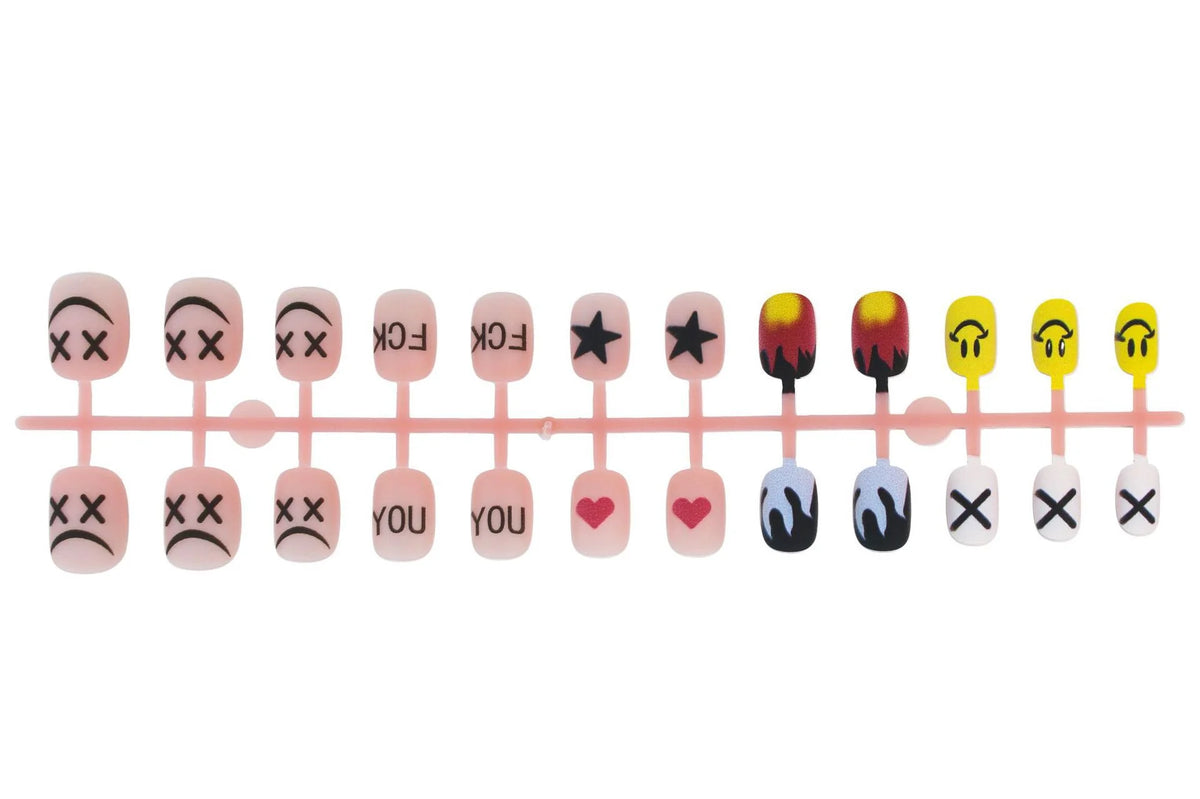 Press-On Nail Set Artistic Motifs Easy Apply & Remove