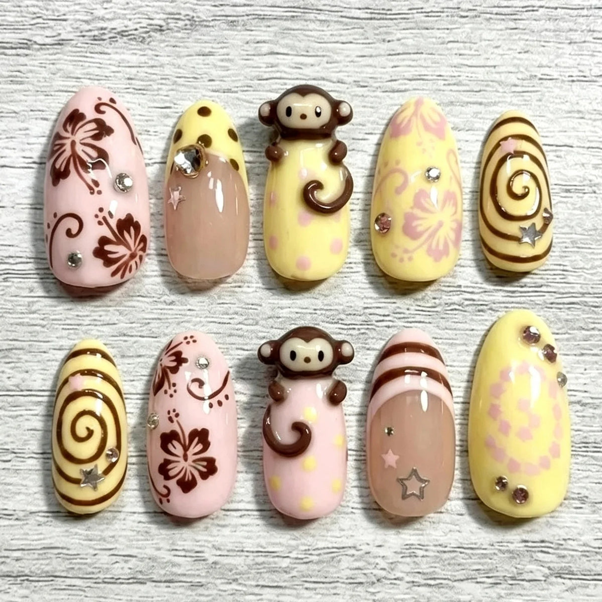 Press-On Nail Set Artistic Sparkle Easy Apply & Reusable