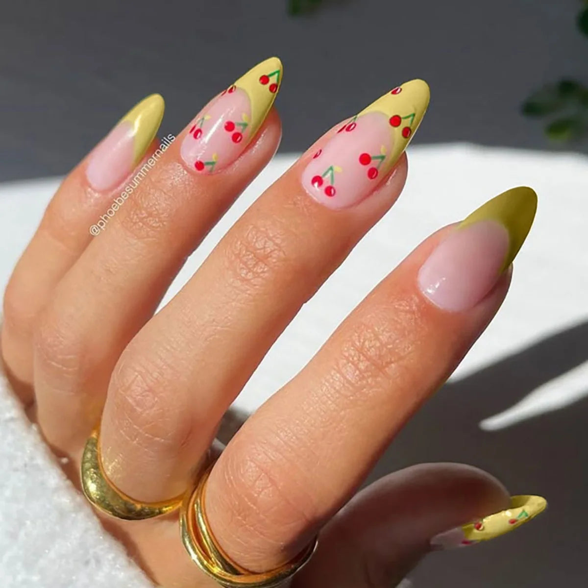 Press-On Nail Set Cherry Blossom Design & Easy Application