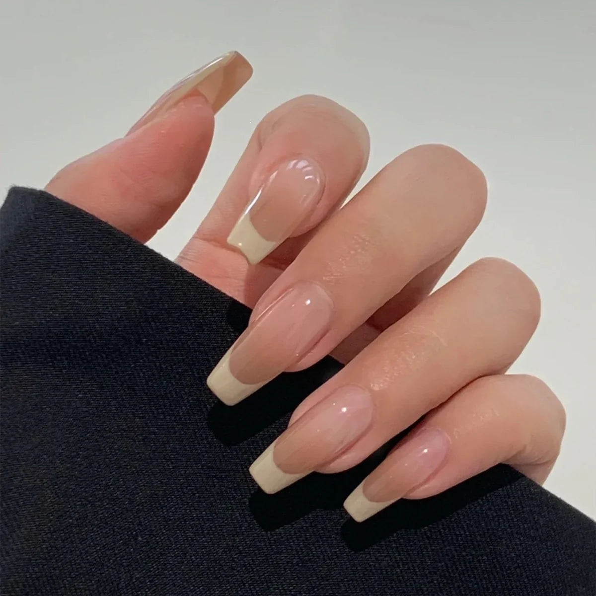 Press-On Nail Set Classic French Tips 24-Piece