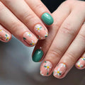 Press-On Nail Set Delicate Floral & Self-Adhesive