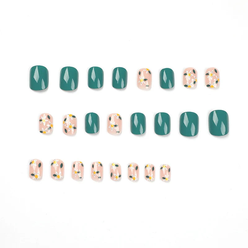 Press-On Nail Set Delicate Floral & Self-Adhesive