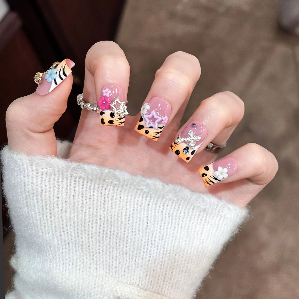 Press-On Nail Set Easy Apply Floral & Animal Designs