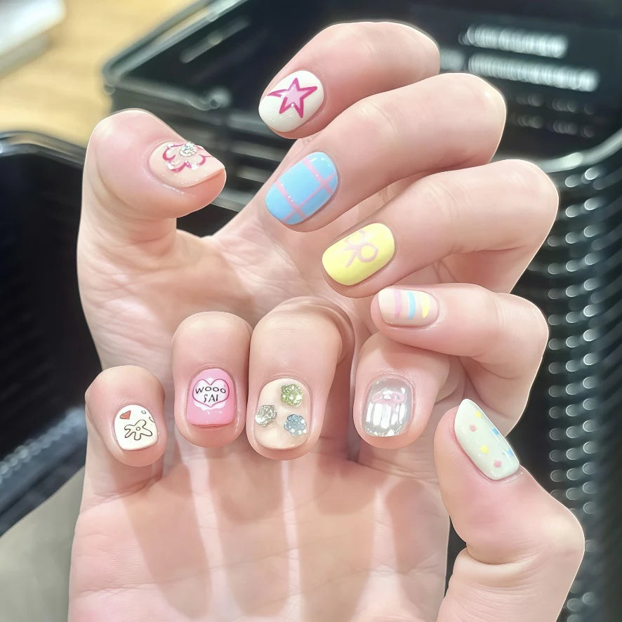 Press-On Nail Set Easy-Apply Floral & Character Designs