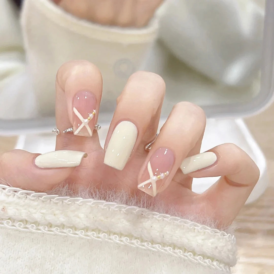 Press-On Nail Set Elegant Designs & Easy Application