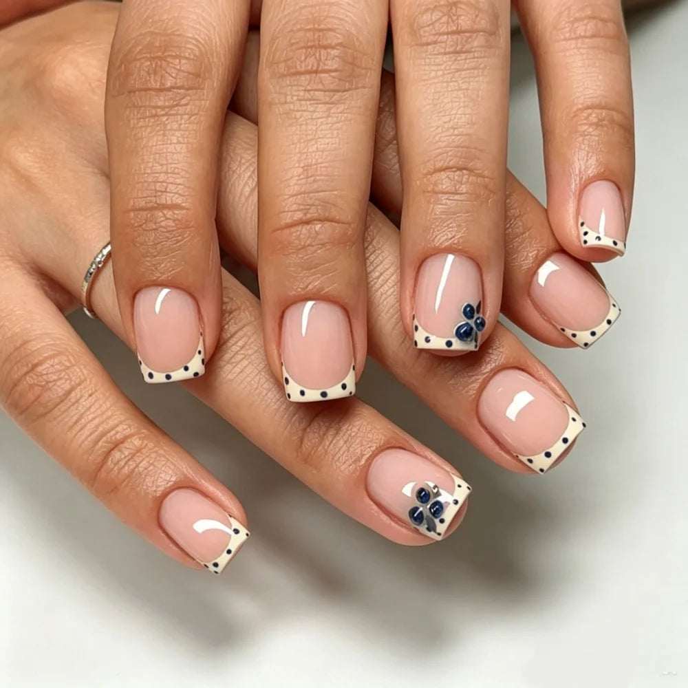 Press-On Nail Set Festive Designs & Gel Polish